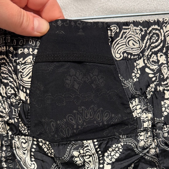 FP Movement Paisley Bohemian Workout Activewear Short Size Large High Rise Comfy - Picture 4 of 9